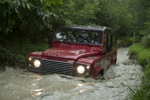 Land Rover Defender 110 2013 05